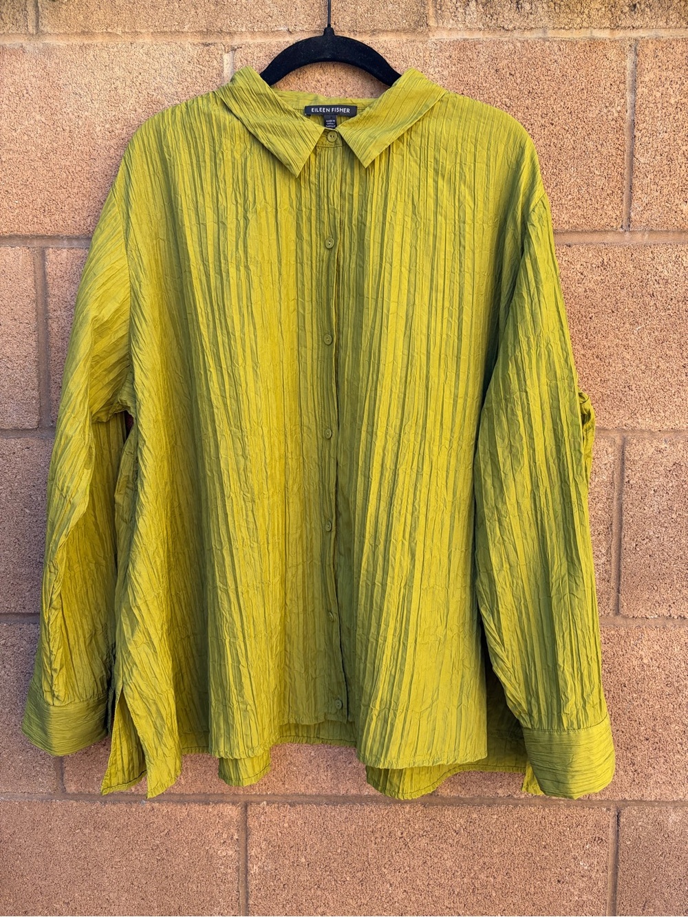 Eileen Fisher Crinkled Silk Button-Down Classic Collar Shirt in Cardamom